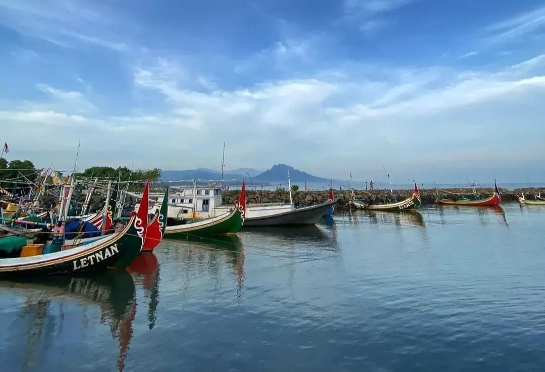 Sambangi Kawasan Penjaringan Jakut, Muhaimin Janjikan BBM Gratis untuk Nelayan Jika AMIN Menang
