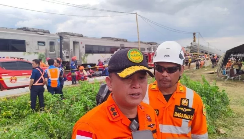 Seluruh korban tewas KA Turangga dan Kereta Commuterline Bandung Raya baru terevakuasi 12 jam, ini kesulitannya