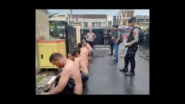 Usai Garang Saat Mengamuk di Kantor Leasing Tasikmalaya, Segerombolan Anggota Pemuda Pancasila Menciut Ditelanjangi Polisi