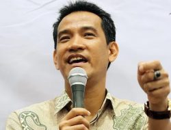 Refly Harun Bilang Pernyataan Empat Menteri soal Penyaluran Bansos selama Pemilu 2024 adalah Penipuan