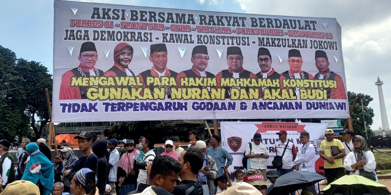 Massa Aksi Tolak Hasil Pemilu Padati Monas