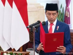 Beri Penghargaan Wali Kota Berprestasi ke Gibran dan Bobby, Urat Malu dan Adab Jokowi Sudah Hilang
