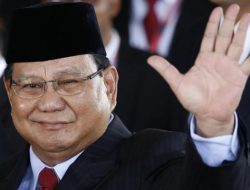 Survei Indikator Politik: Elektabilitas PDIP Terus Turun, Hampir Disodok Gerindra