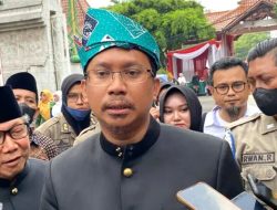 Ketua Dewan Pembina SMSI Provinsi Jambi Dianugerahi Gelar Adat Melayu Jambi