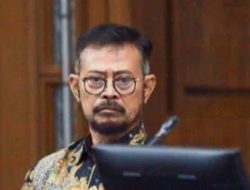 Refly Harun Duga Kemesraan Antara Prabowo dan Jokowi Akan Berakhir Sebelum Pelantikan Presiden