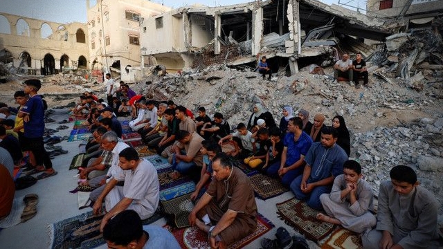 Pilu Idul Adha di Palestina: Jemaah Masjid Al-Aqsa Diserang, Warga Gaza Kelaparan