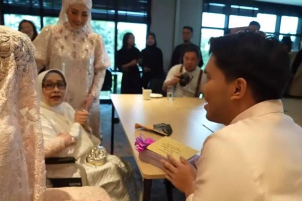 Nenek Aaliyah Massaid Curahkan Kasih Sayang dengan Hadiah Segepok Uang Tunai untuk Thariq Halilintar